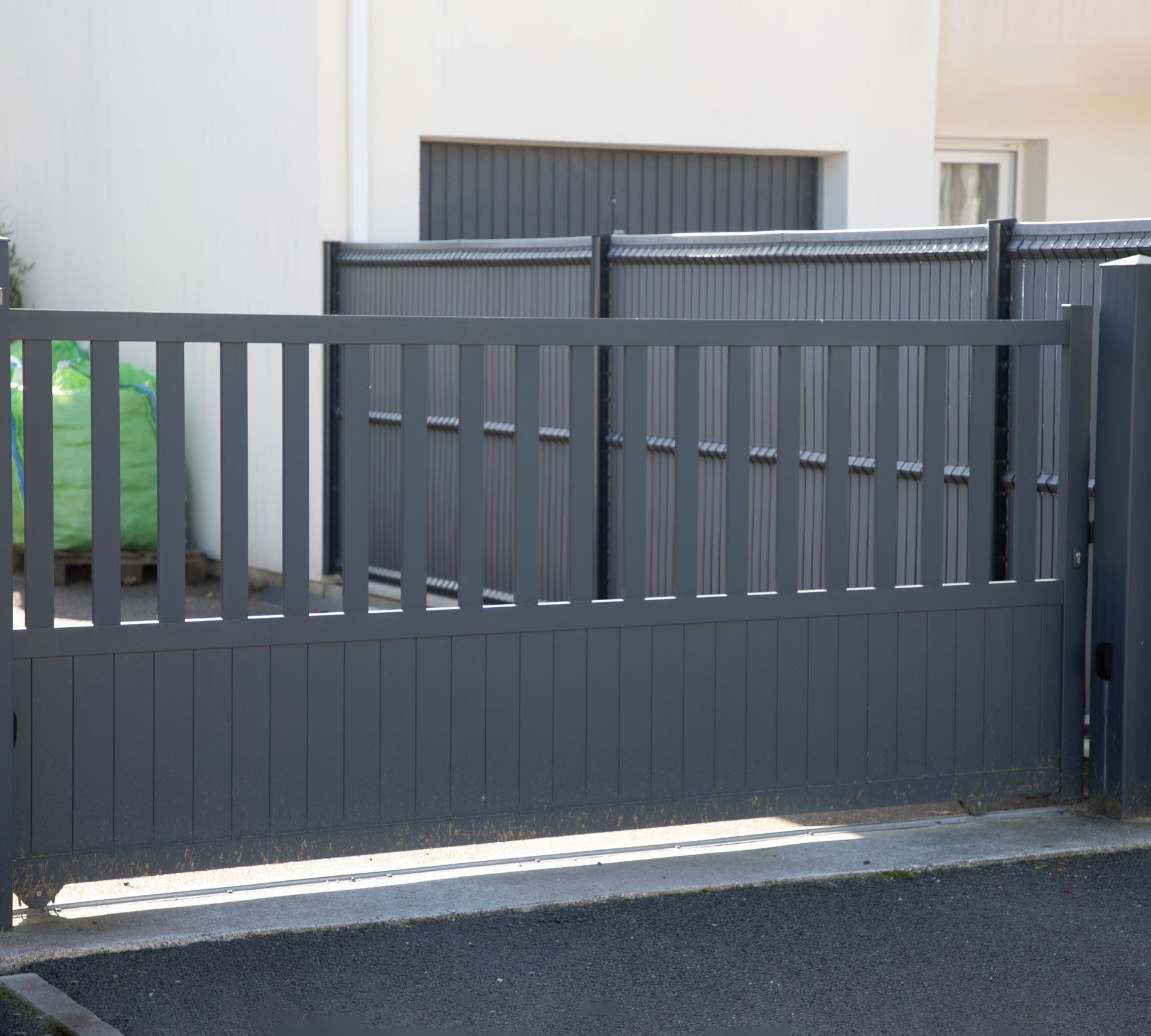 Grey Door Gate — Labelle, FL — Sosa's Fence LLC