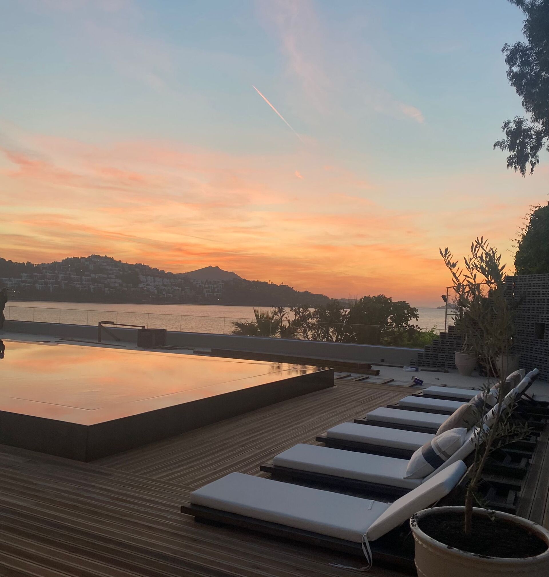 Ruins Beach, Tapas Restaurant, Pool