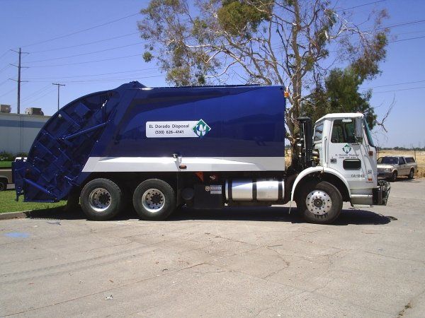 Rear Loader — Sacramento, CA — Kearney's Truck Painting