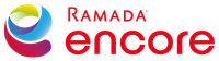 O logotipo do ramada encore tem um redemoinho colorido no meio.