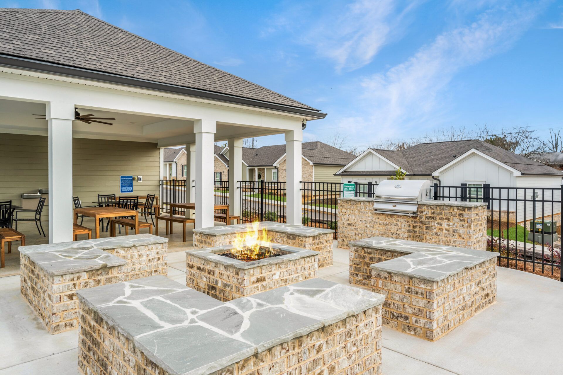 fire pit area at Forest Hill Villas in Chattanooga, TN.