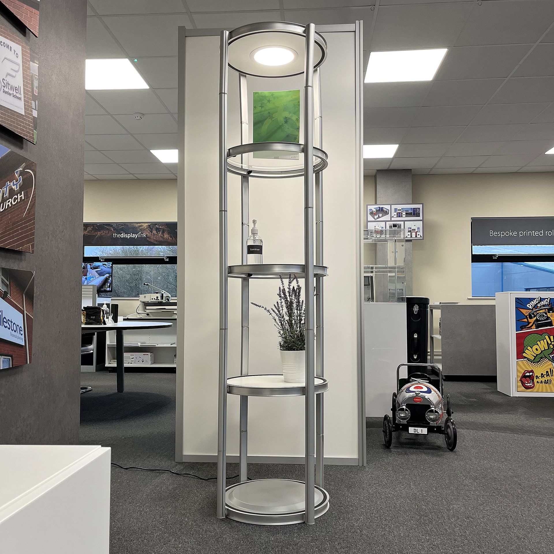 circular product plinth