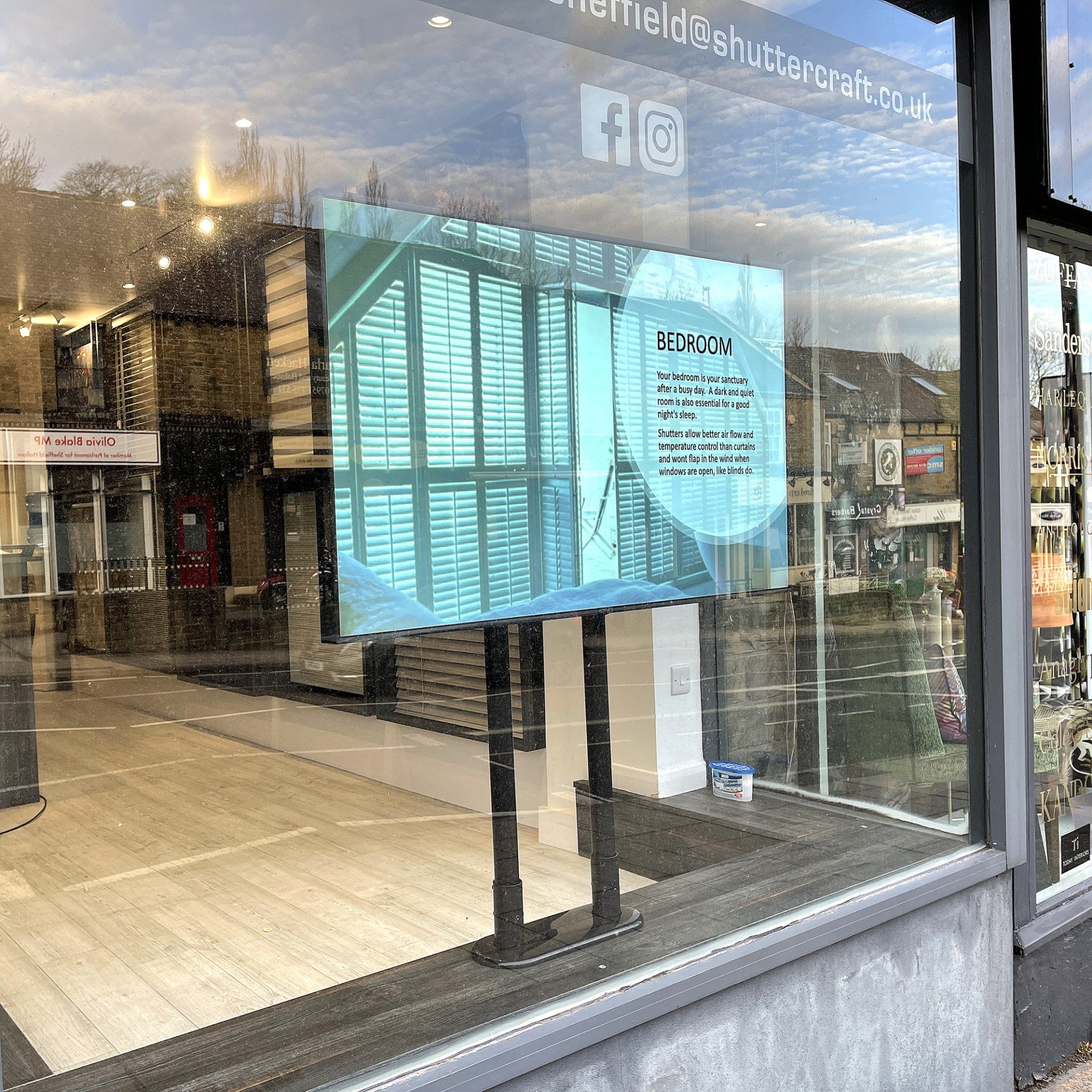 Window digital screen