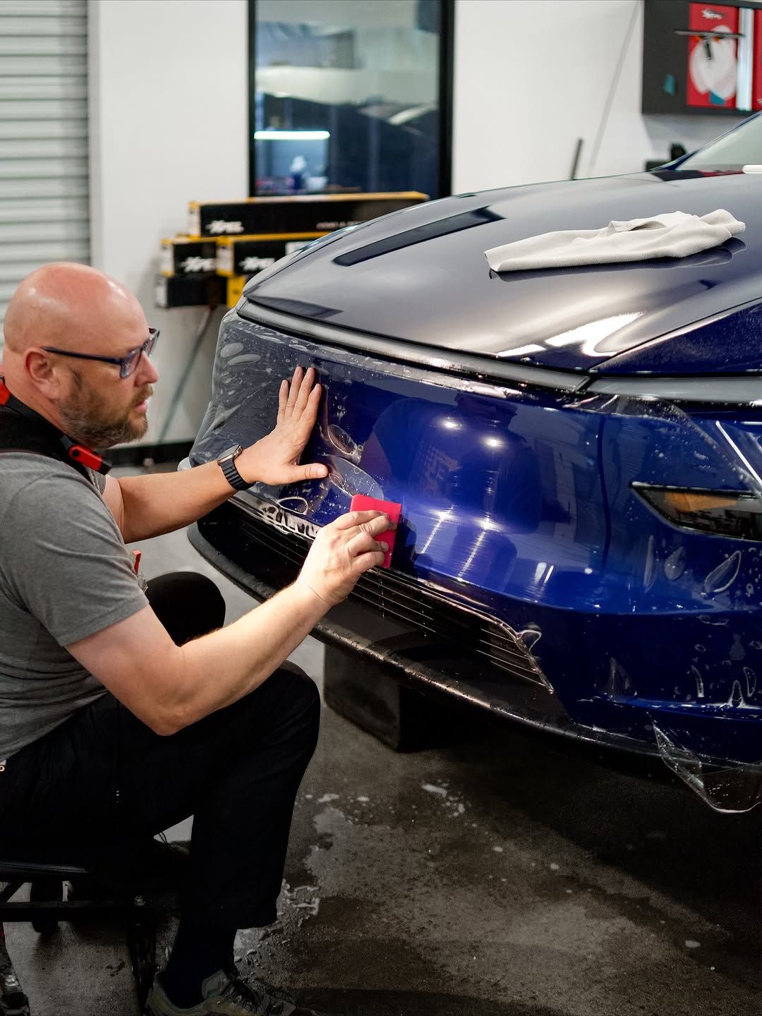 Professional PPF installer