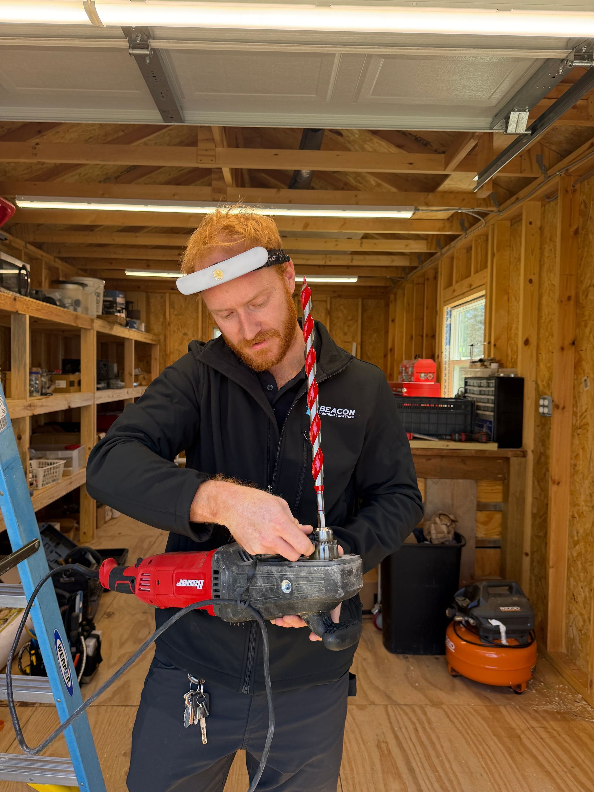 Aerial view of Chattanooga, Tennessee, with the Tennessee River and buildings including the Creative Discovery Museum.