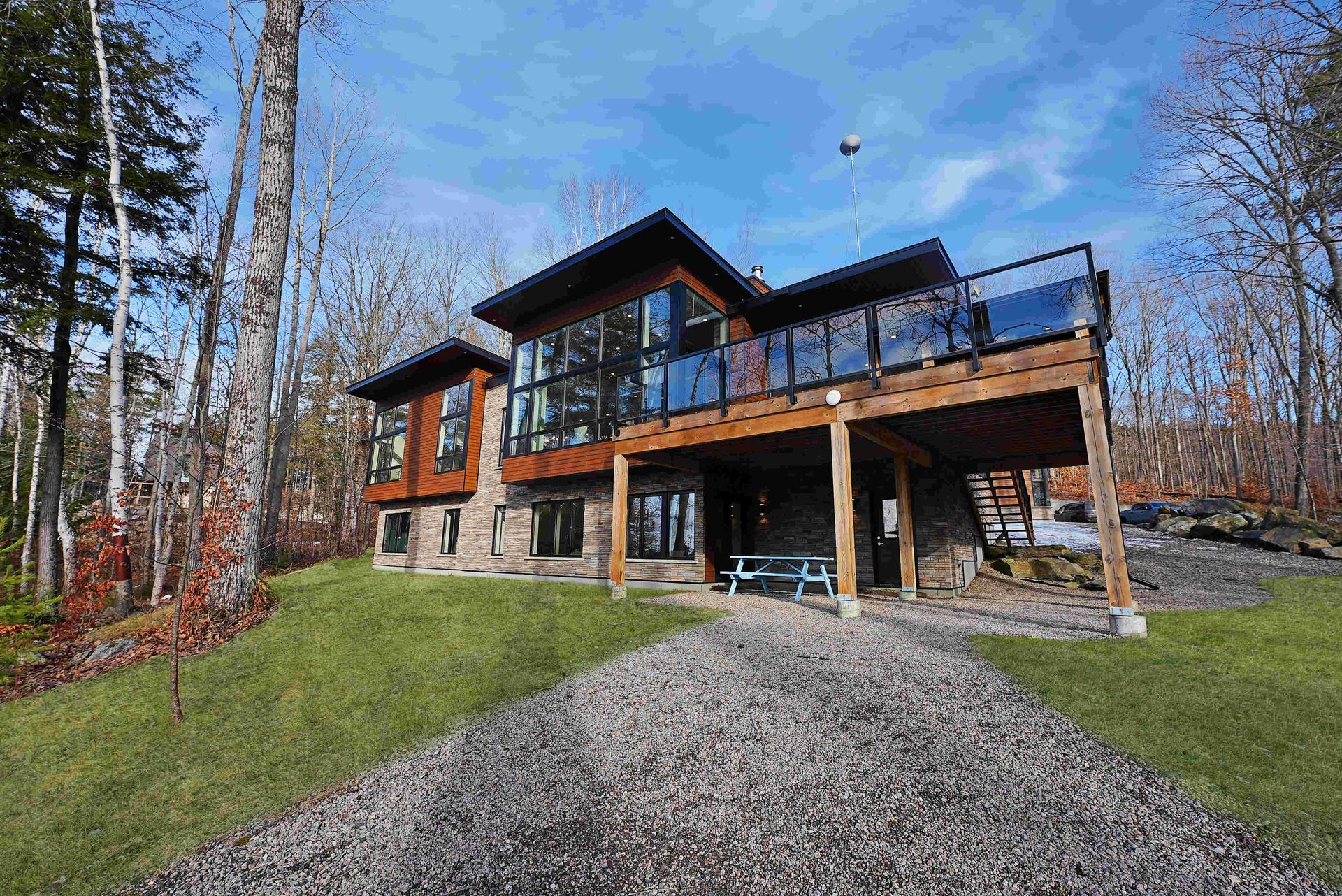 Klaxon Lake's Main House