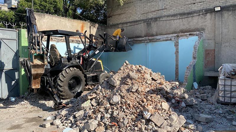 DEMOLICIONES INMEDIATAS DEL SUR