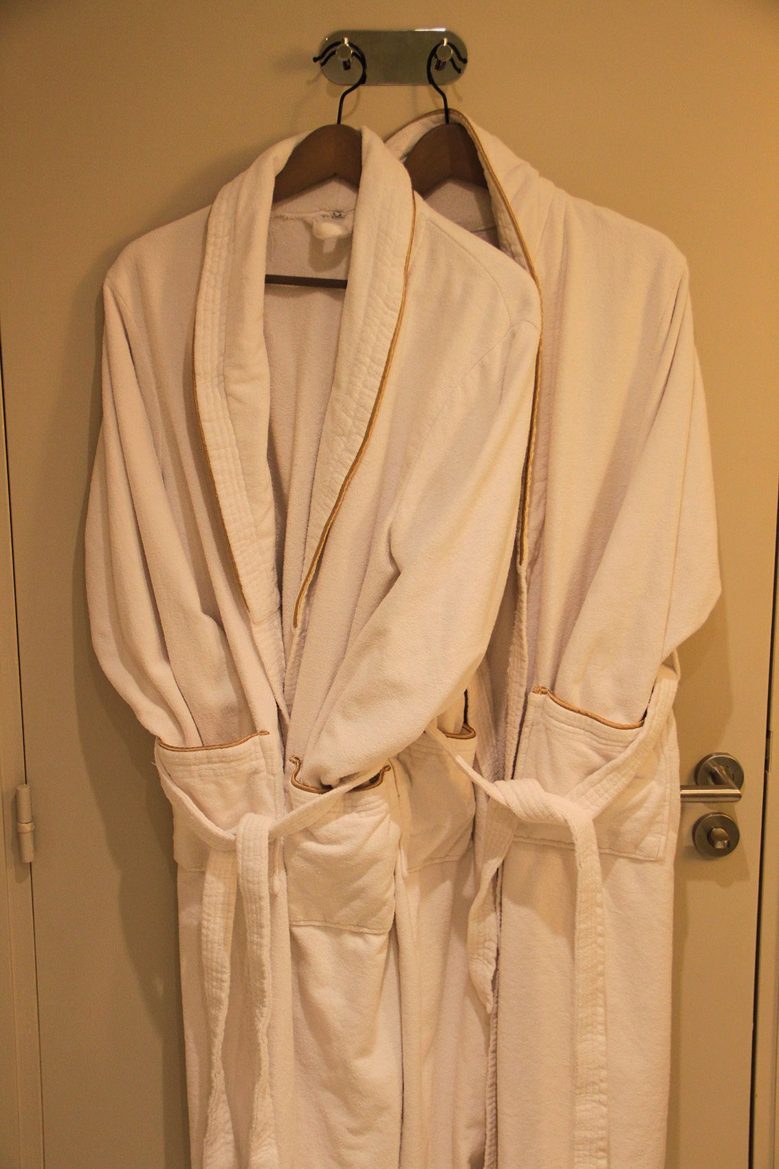 Salle de bain de la Chambre privilège Réglisse proposée à l'hôtel restaurant situé en Val de Loire