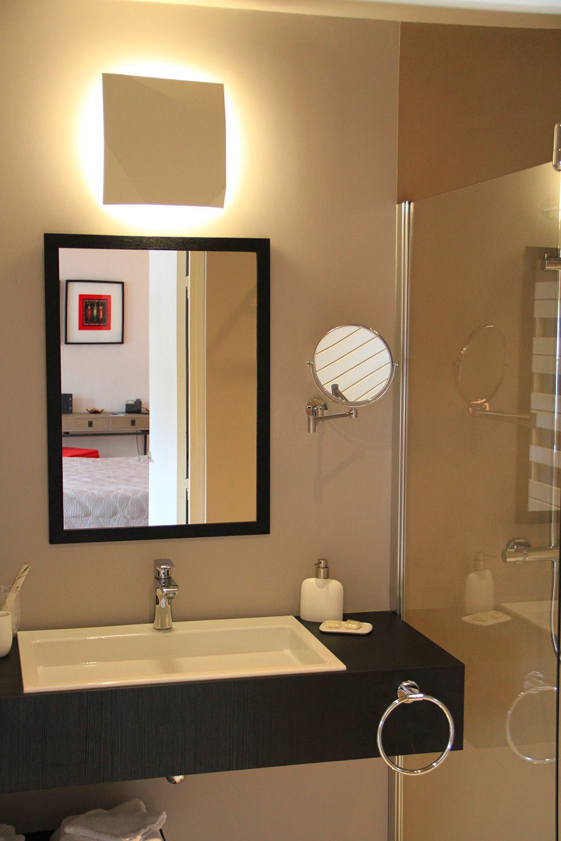 Salle de bain de la chambre Piment proposée à l'hôtel restaurant situe en Val de Loire