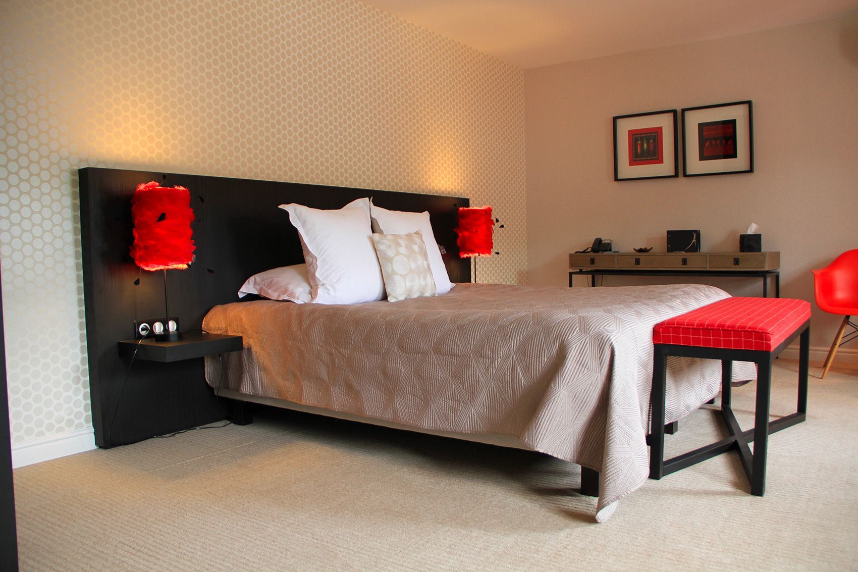 Chambre Piment proposée à l'hôtel restaurant situe en Val de Loire