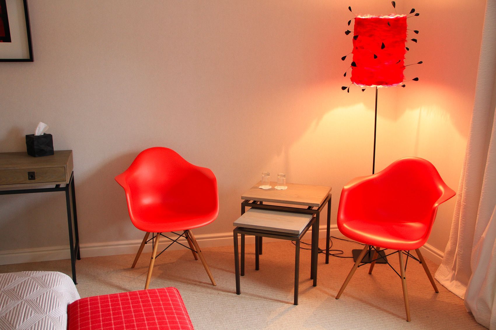 Chambre piment proposée à l'hôtel restaurant situe en Val de Loire