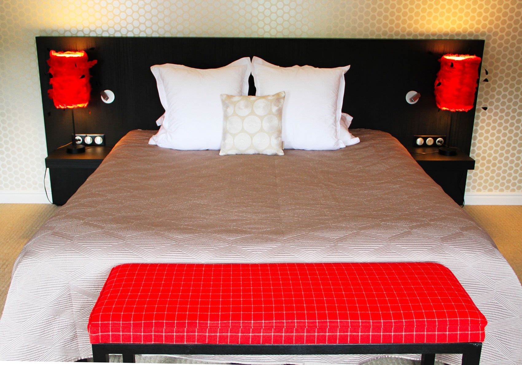 Chambre piment proposée à l'hôtel restaurant situe en Val de Loire