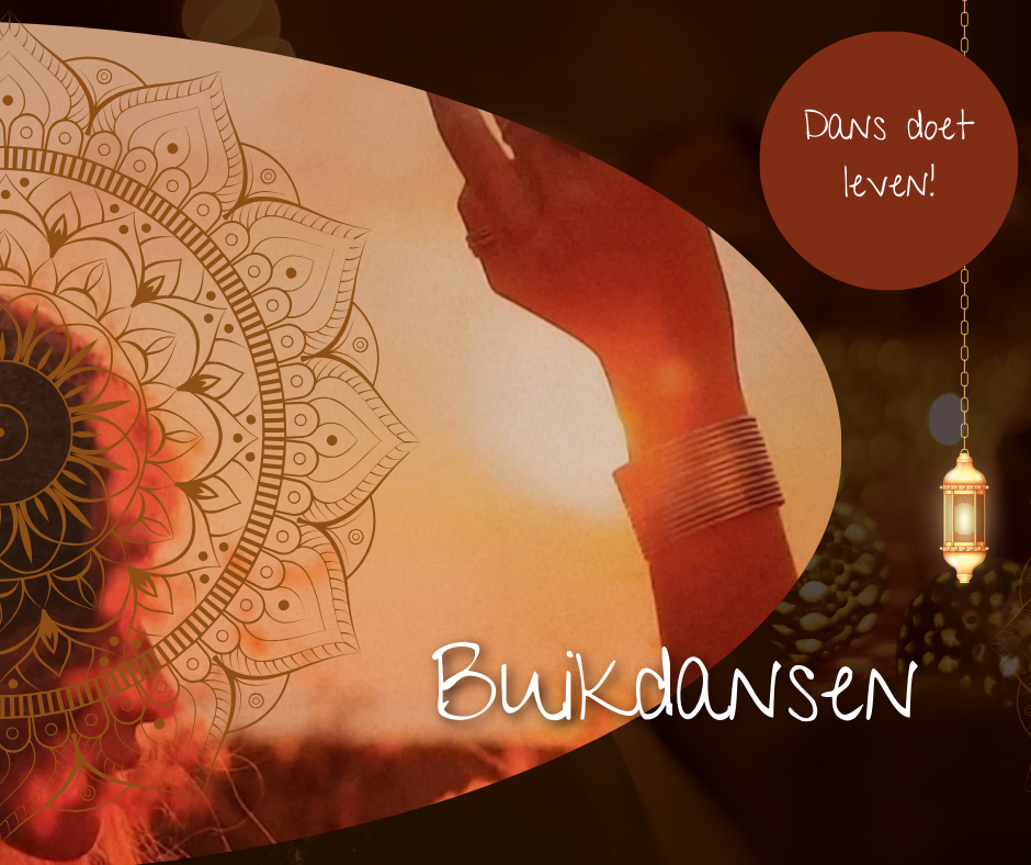 Poster van een buikdanseres met een omhooggestoken hand, een mandala en de tekst 