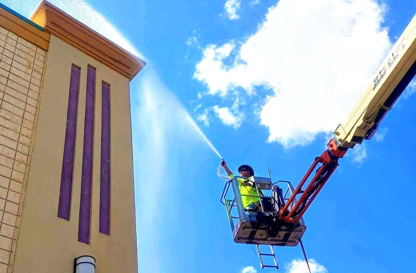 Why Choose KrystalClean for Exterior Cleaning in Alabama