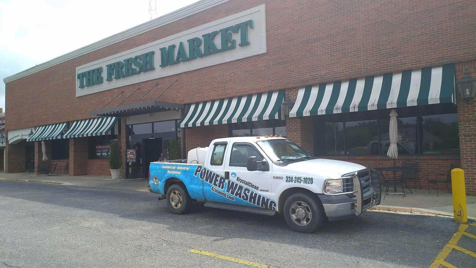 Commercial Exterior Cleaning in Wetumpka