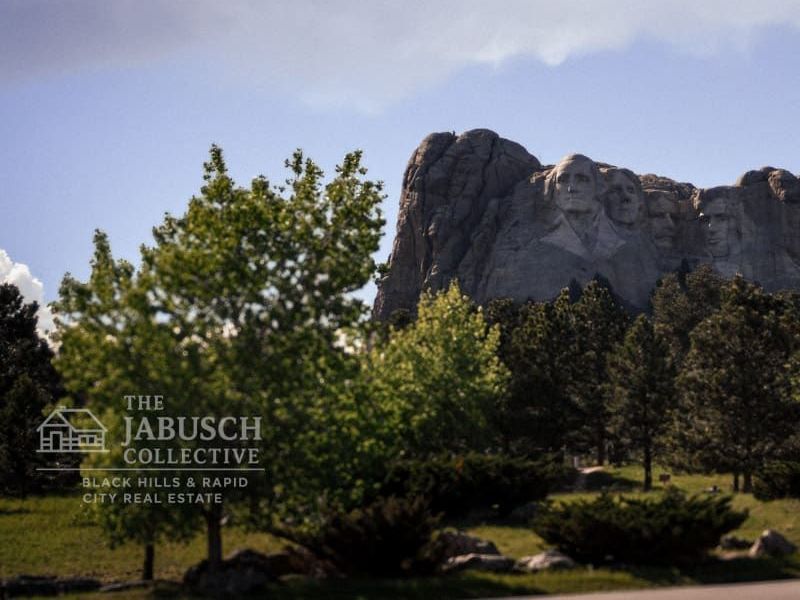 Things to do near Mount Rushmore thumbnail