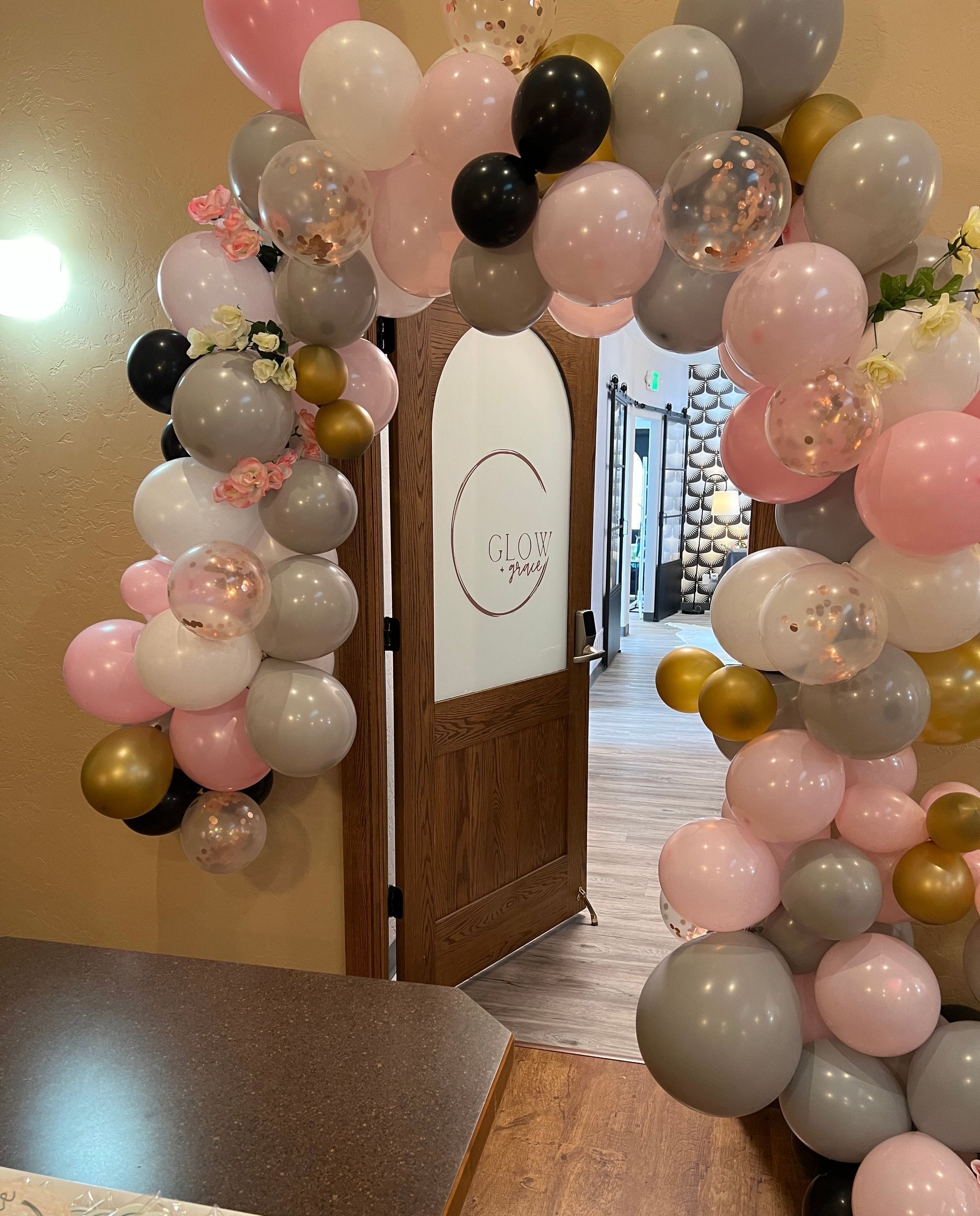 Glow Dry Bar, Hair Stylist, Greeley Colorado, Building