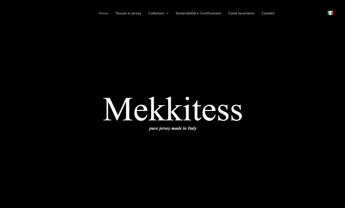 Logo Mekkitess su sfondo nero;