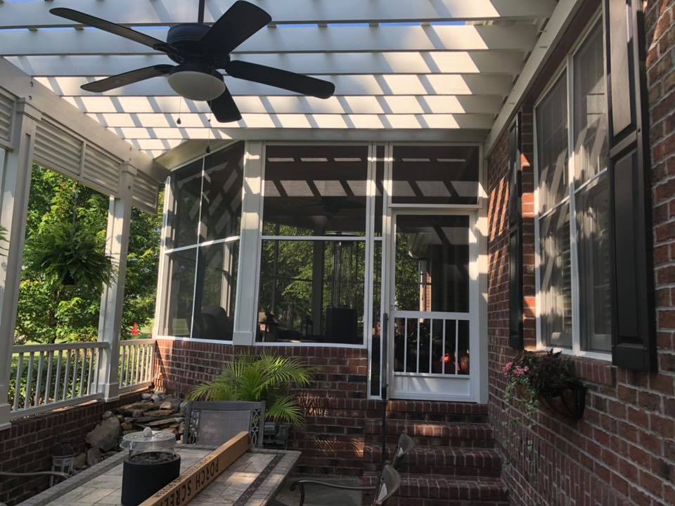 3-season screen room