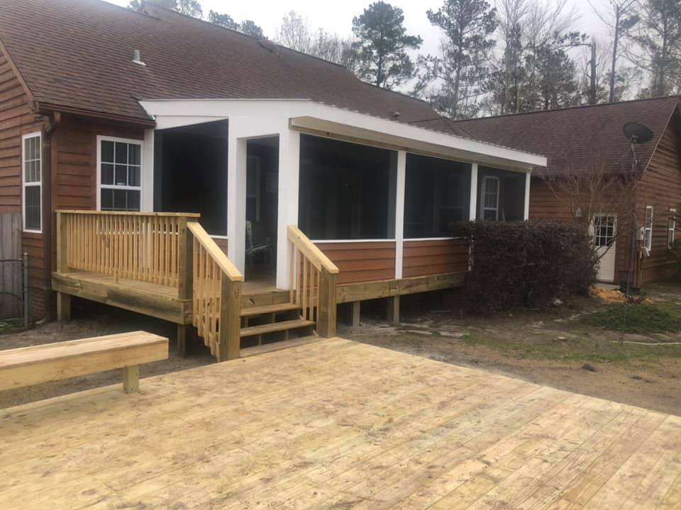 3-season screen room