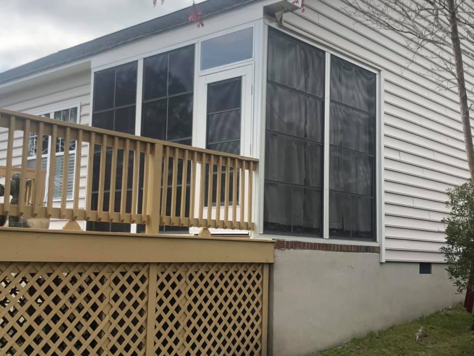 3-season screen room