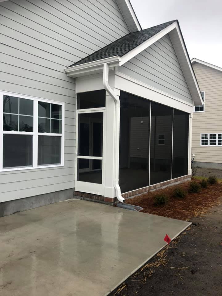 3-season screen room