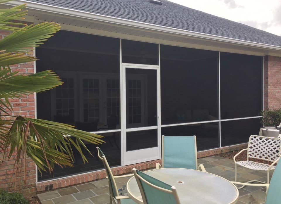 3-season screen room