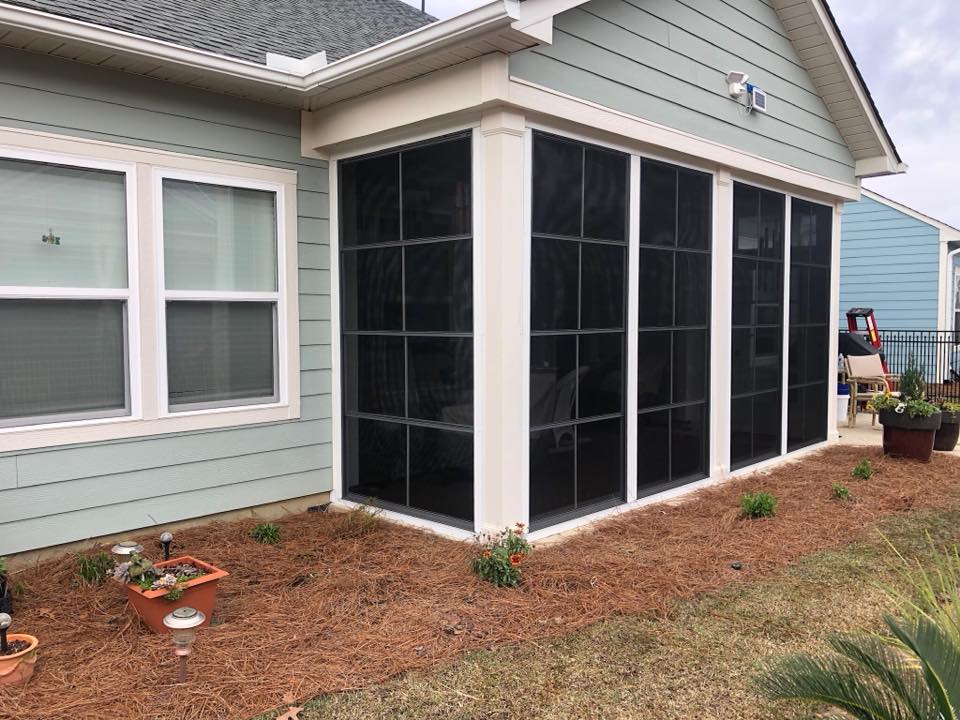 3-season screen room