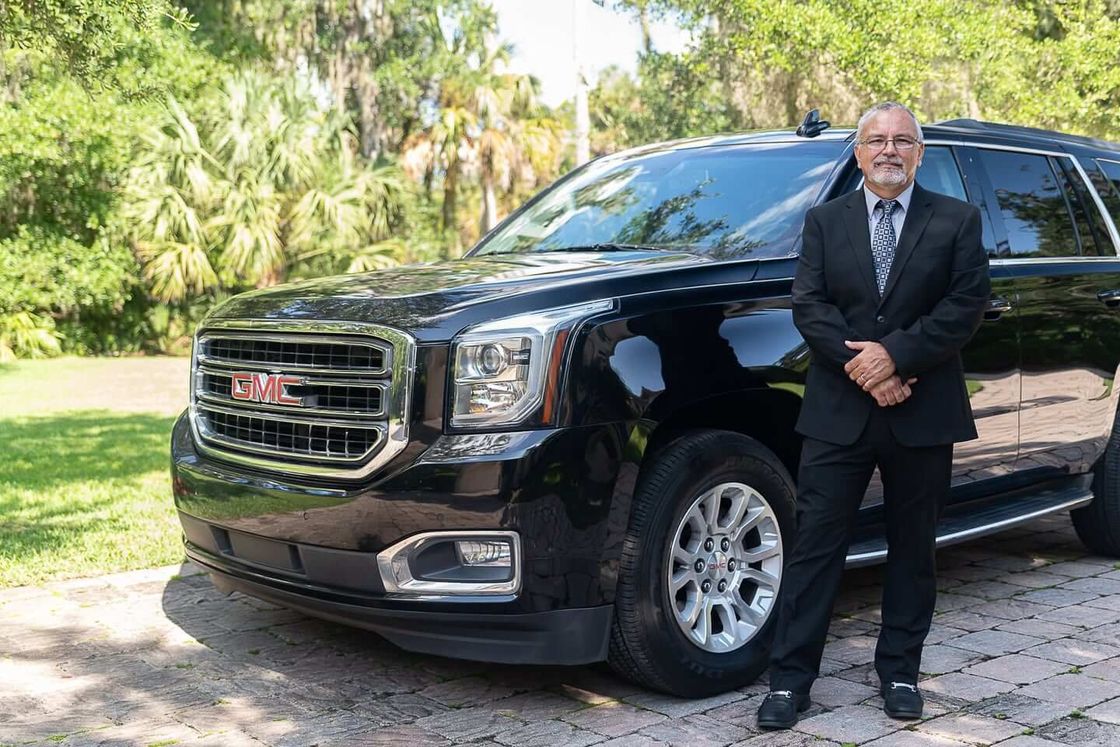 Luxury black car service in Jacksonville near me