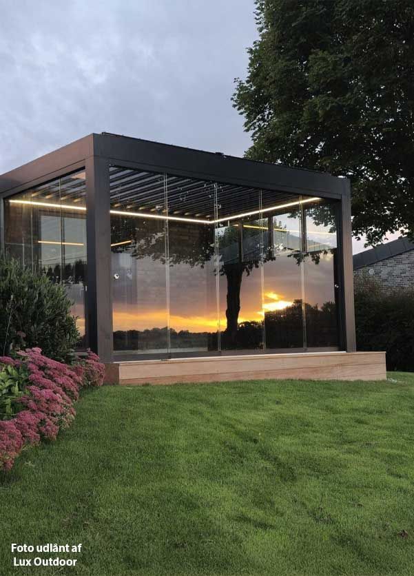 Rammeløse BS. 8-16 skydedøre. Lukkede skydedøre. Foto: Lux Outdoor.