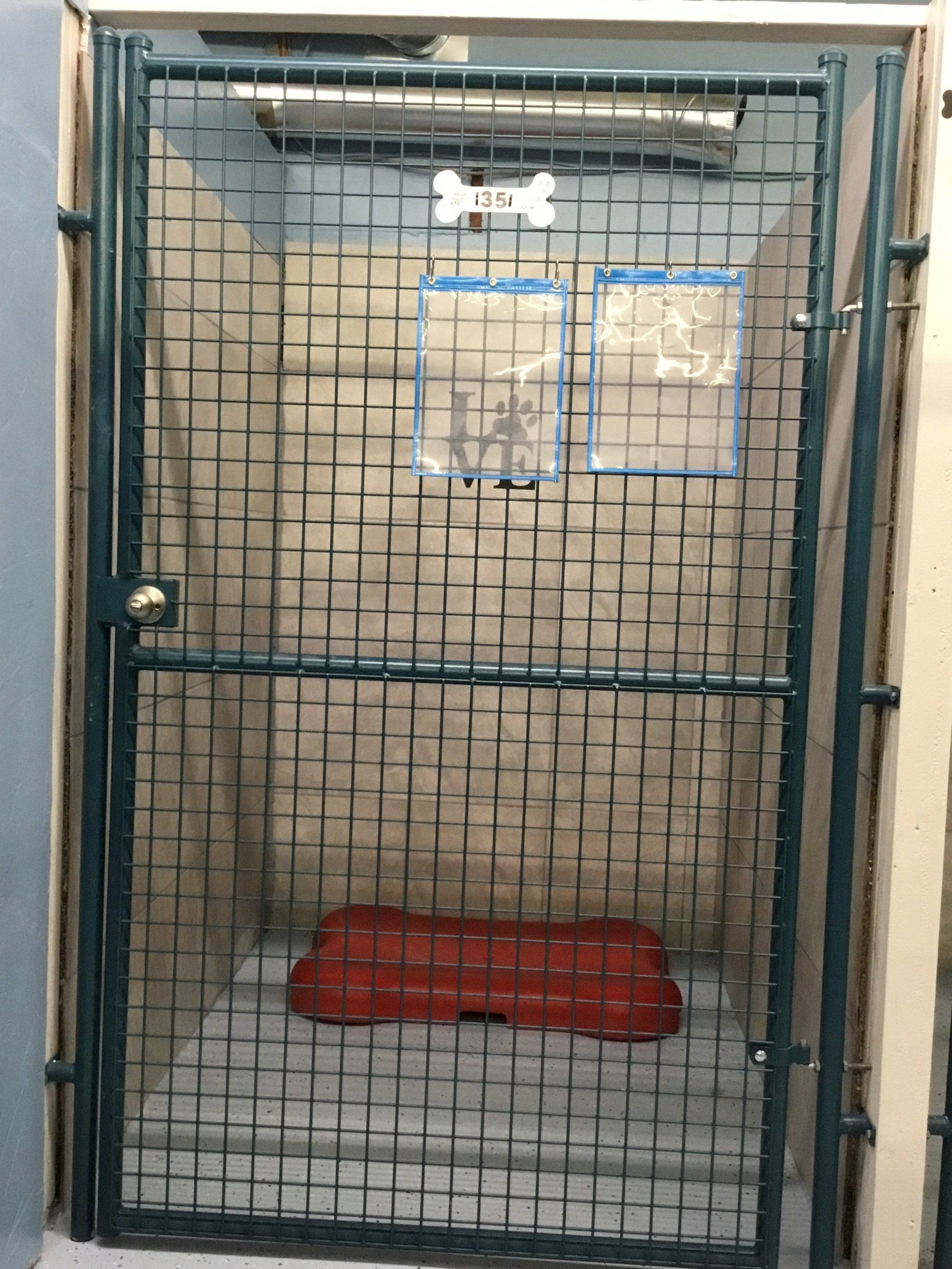 gated kennel
