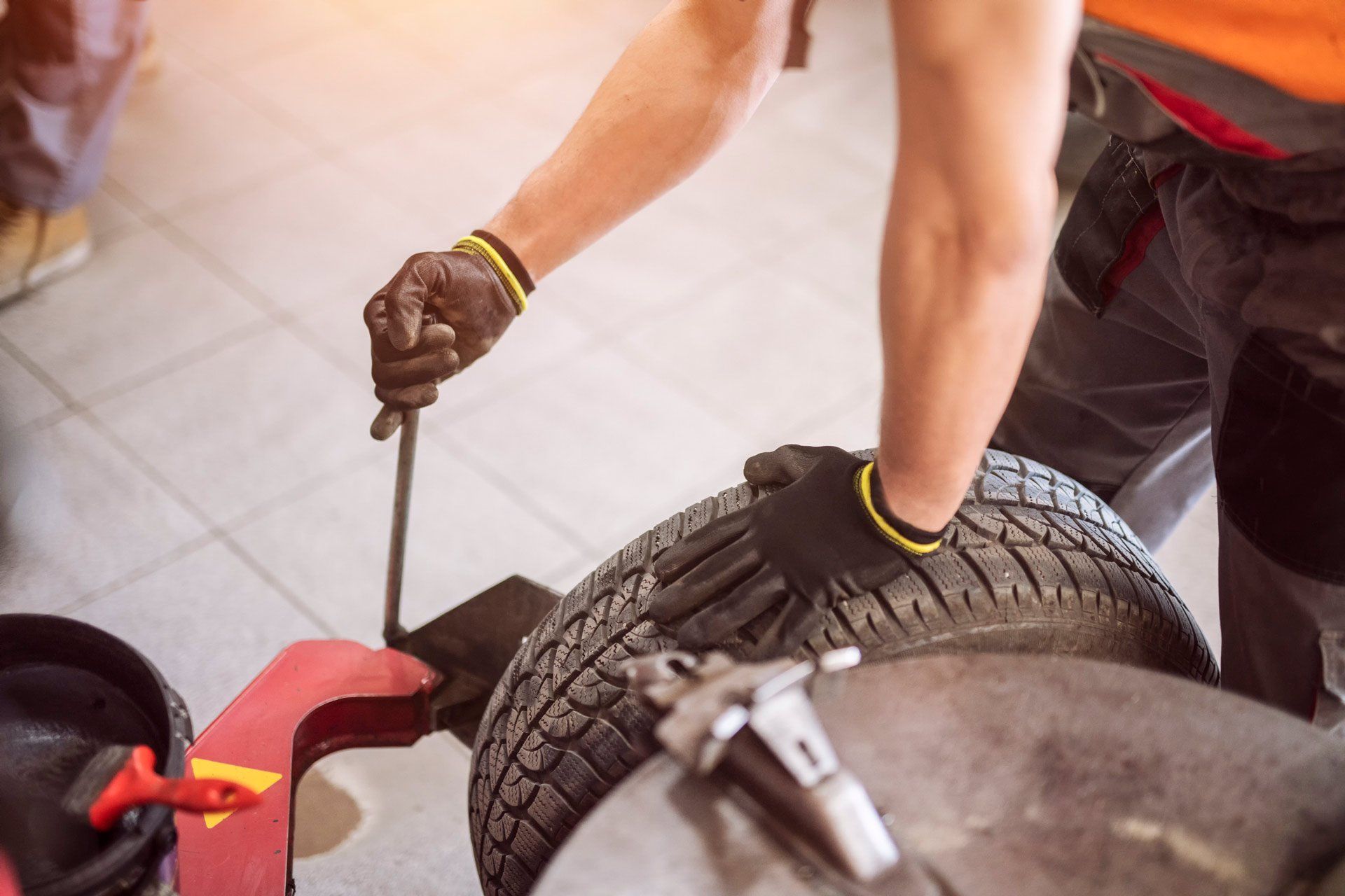 Tyre Repair, Change Tyre Process | Helensvale, Qld | Ashtons Removals