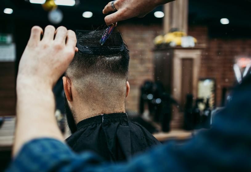 Capelli che si aprono dietro: come intervenire