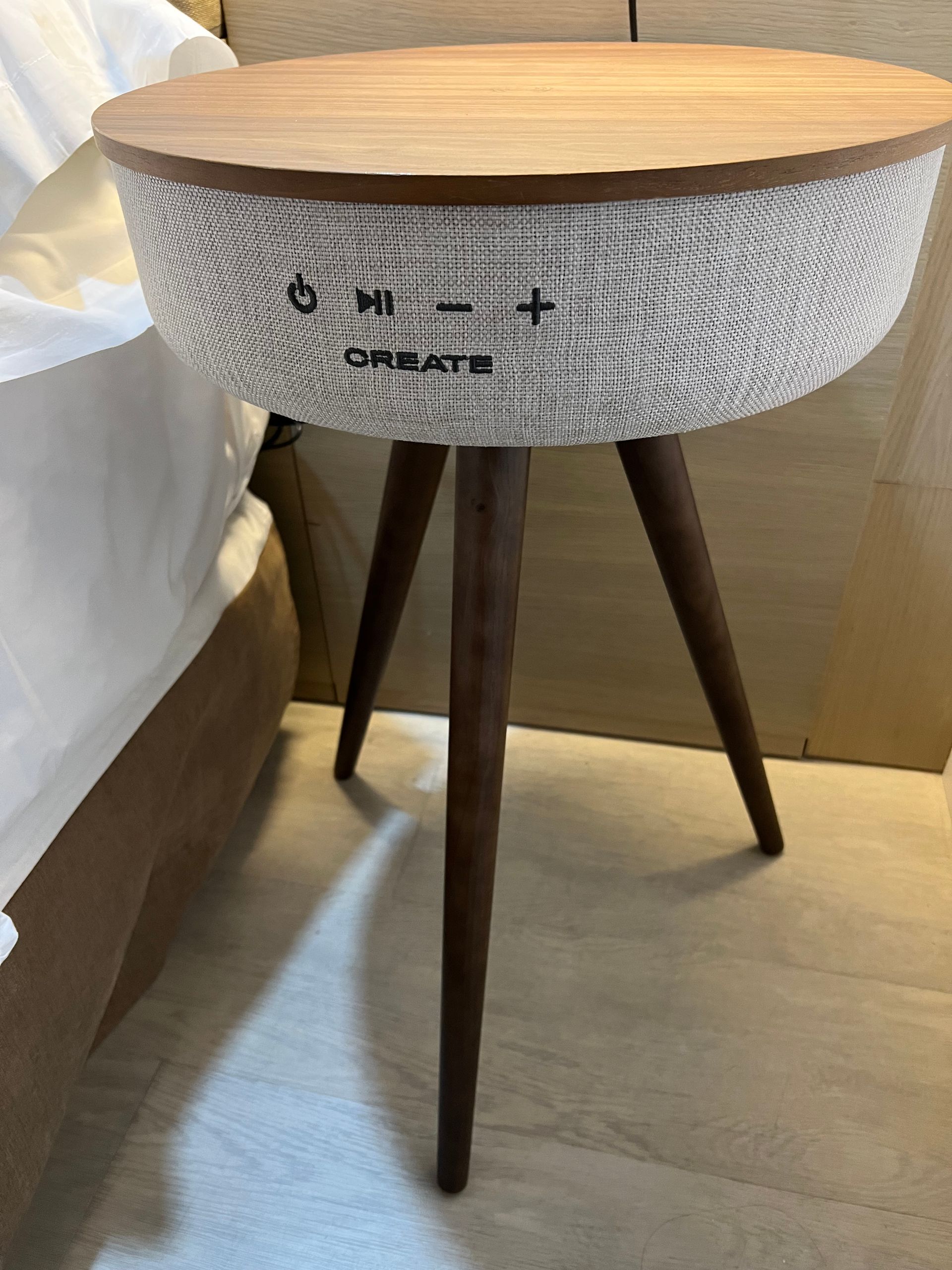 Junior suite altavoz Create detalle