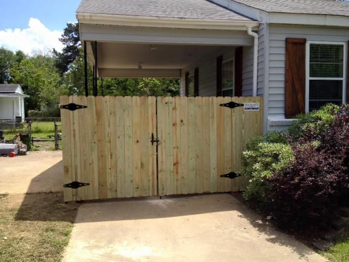 privacy fencing