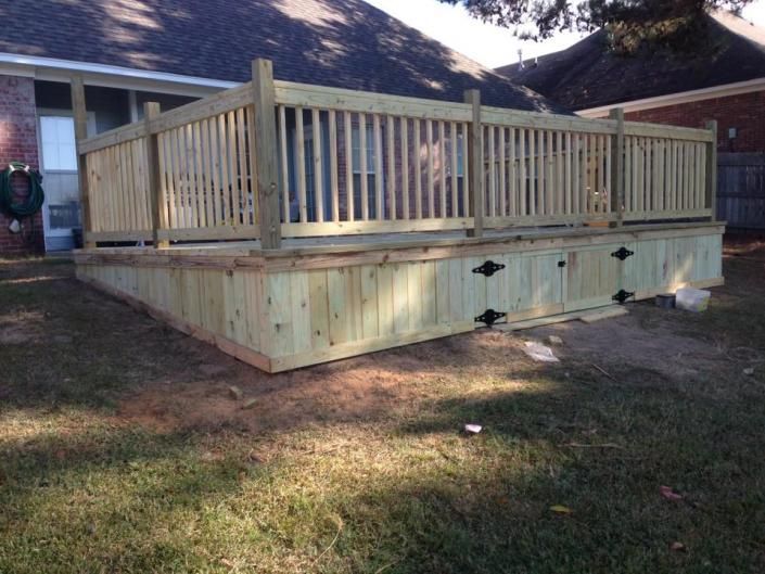 deck on back of home