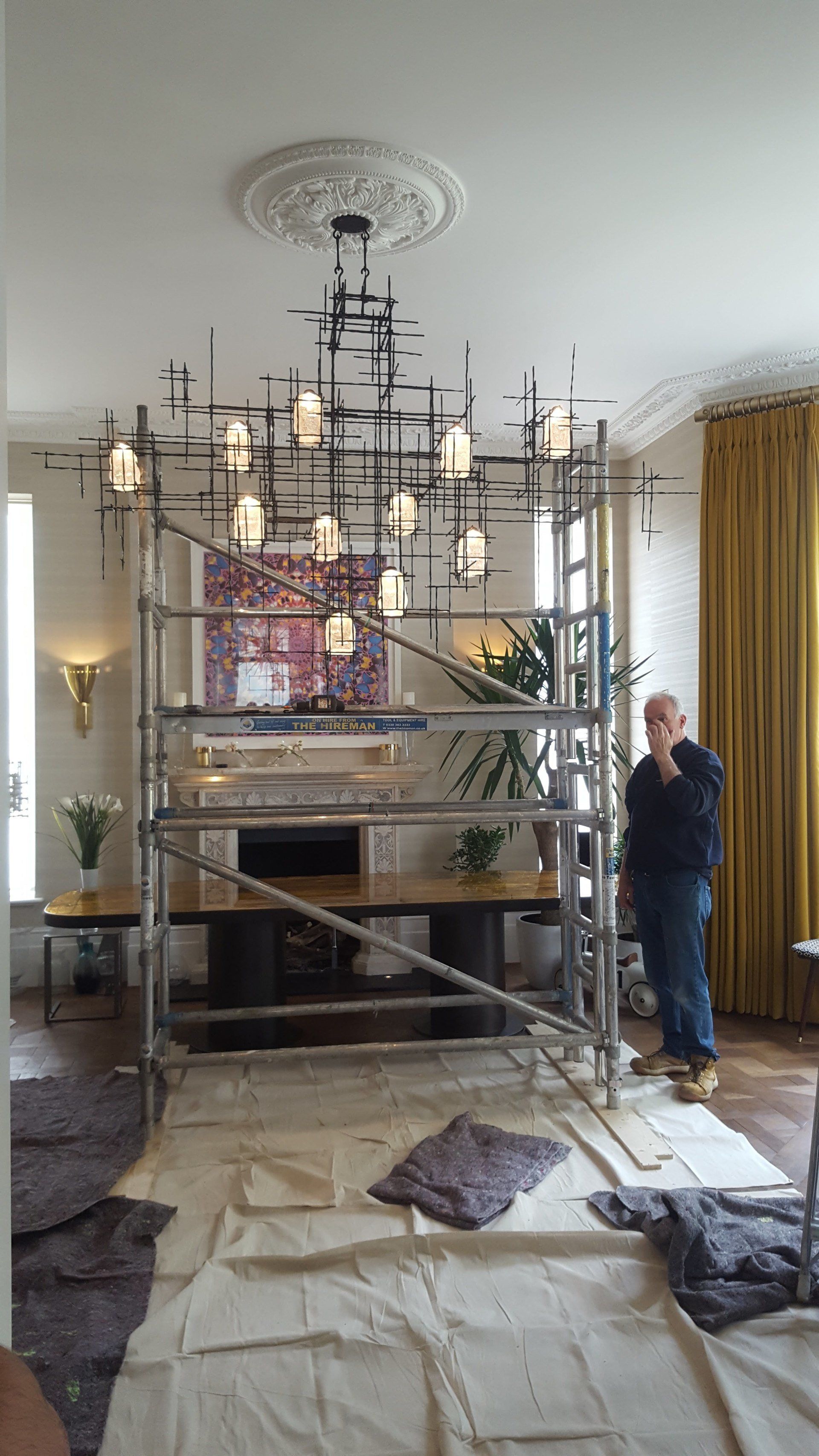 chandelier hanging experts