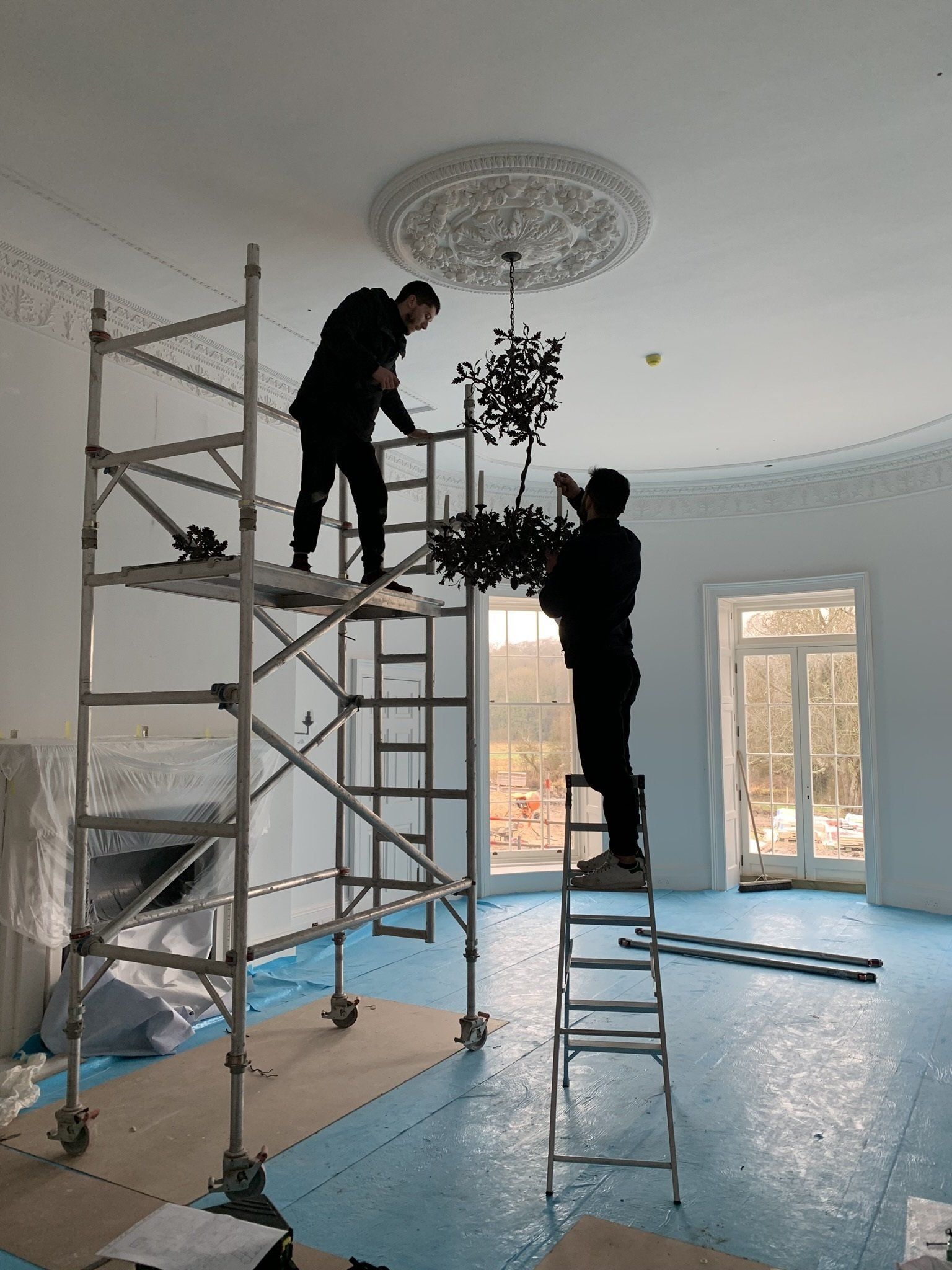 chandelier hanging experts in your area