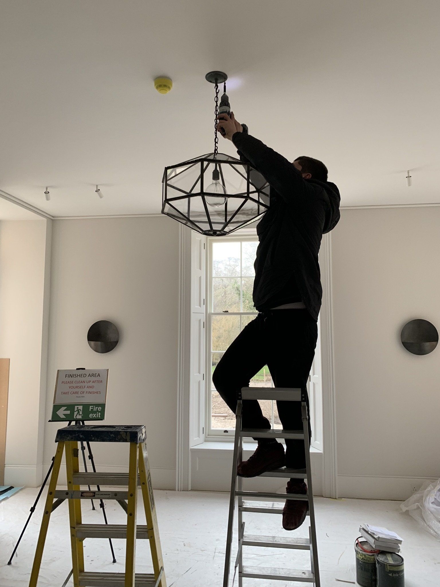chandelier hanging expert