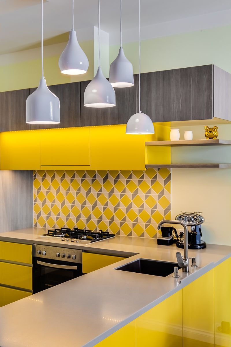 Virtuves interjera dizains. Koša un pārliecinoša.