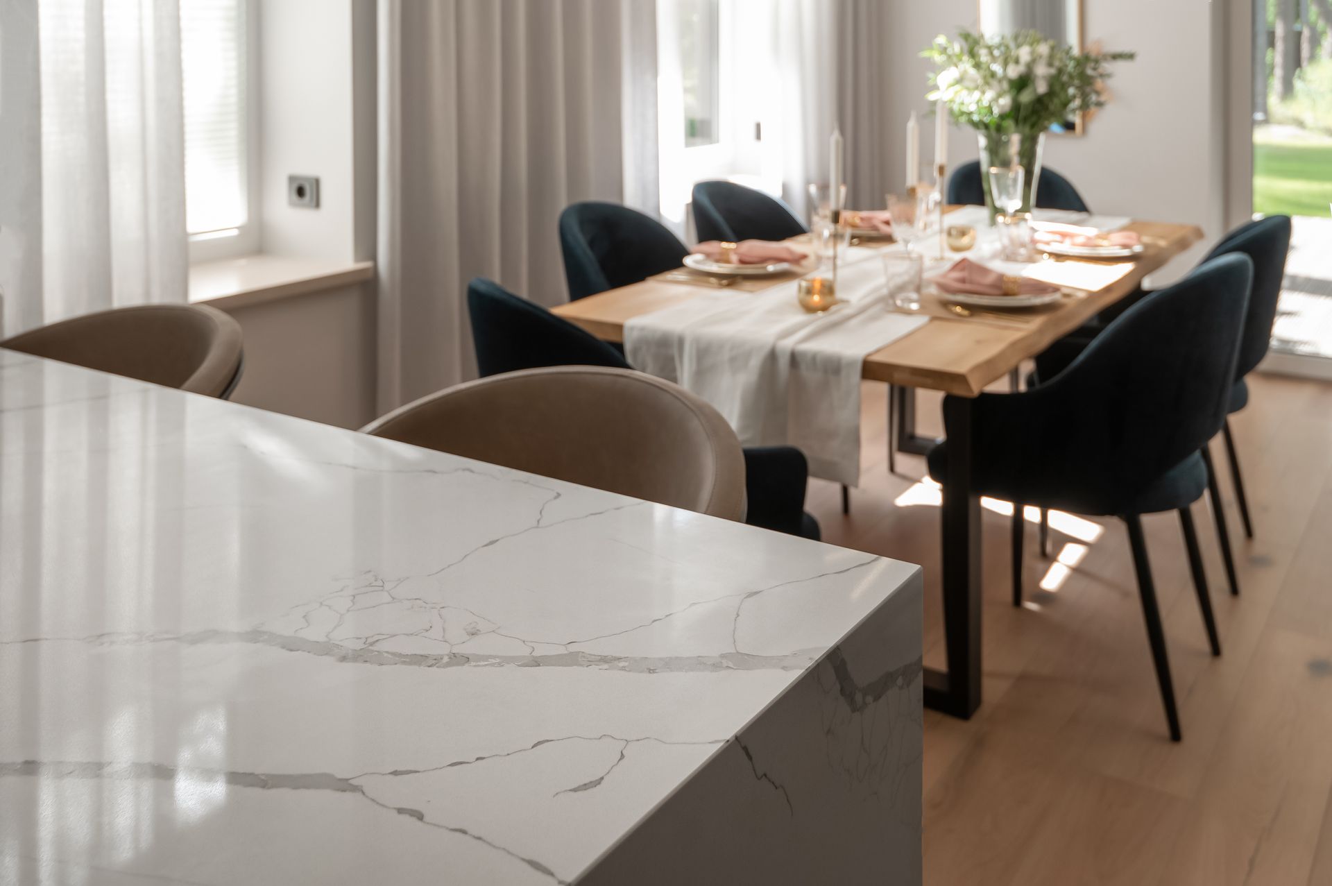 Mājas interjera dizains. Ēdamzona