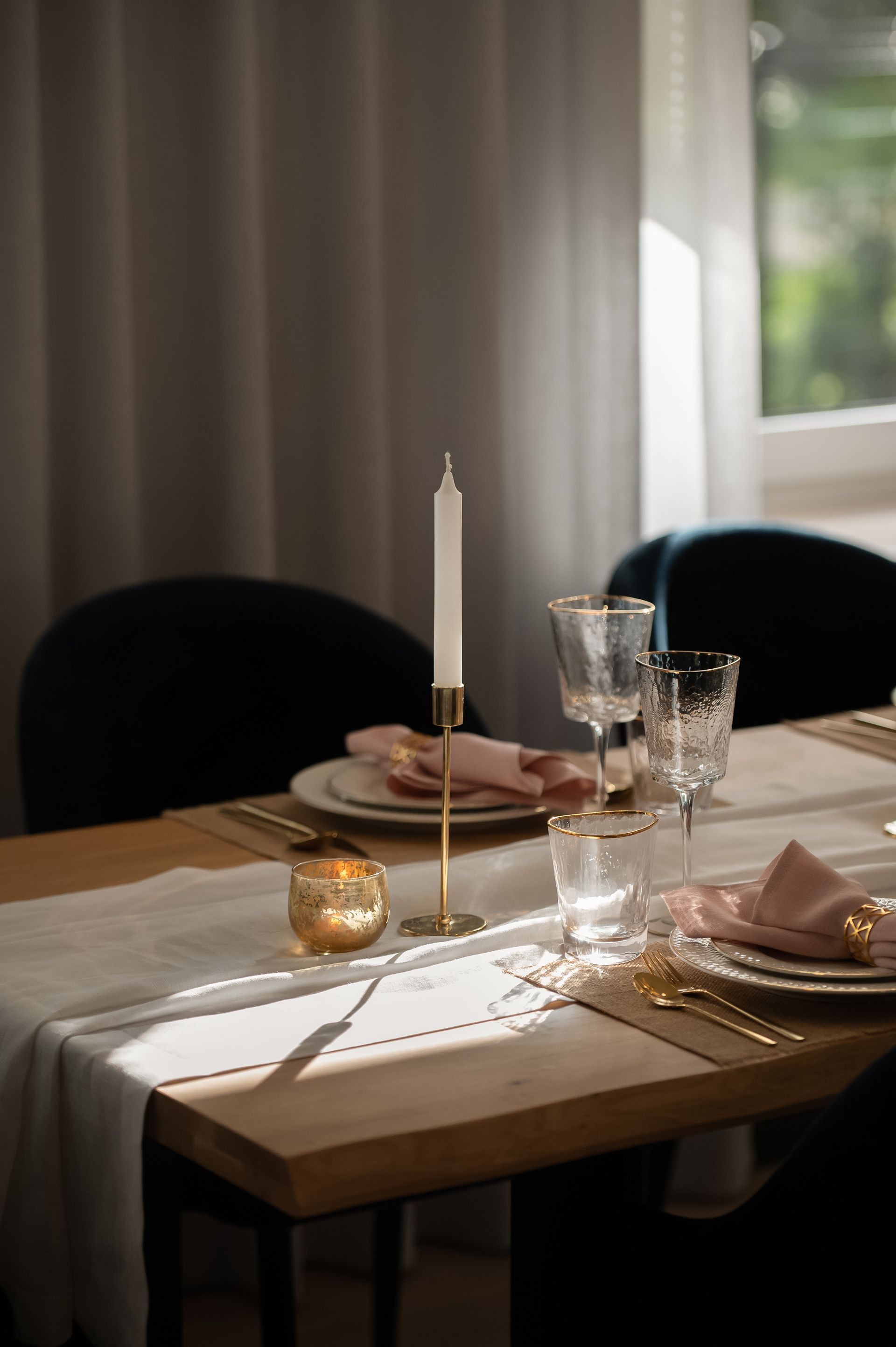 Mājas interjera dizains. Ēdamzona