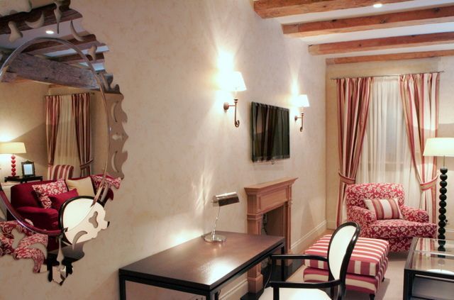 Viesnīcas apartamentu interjera dizains.