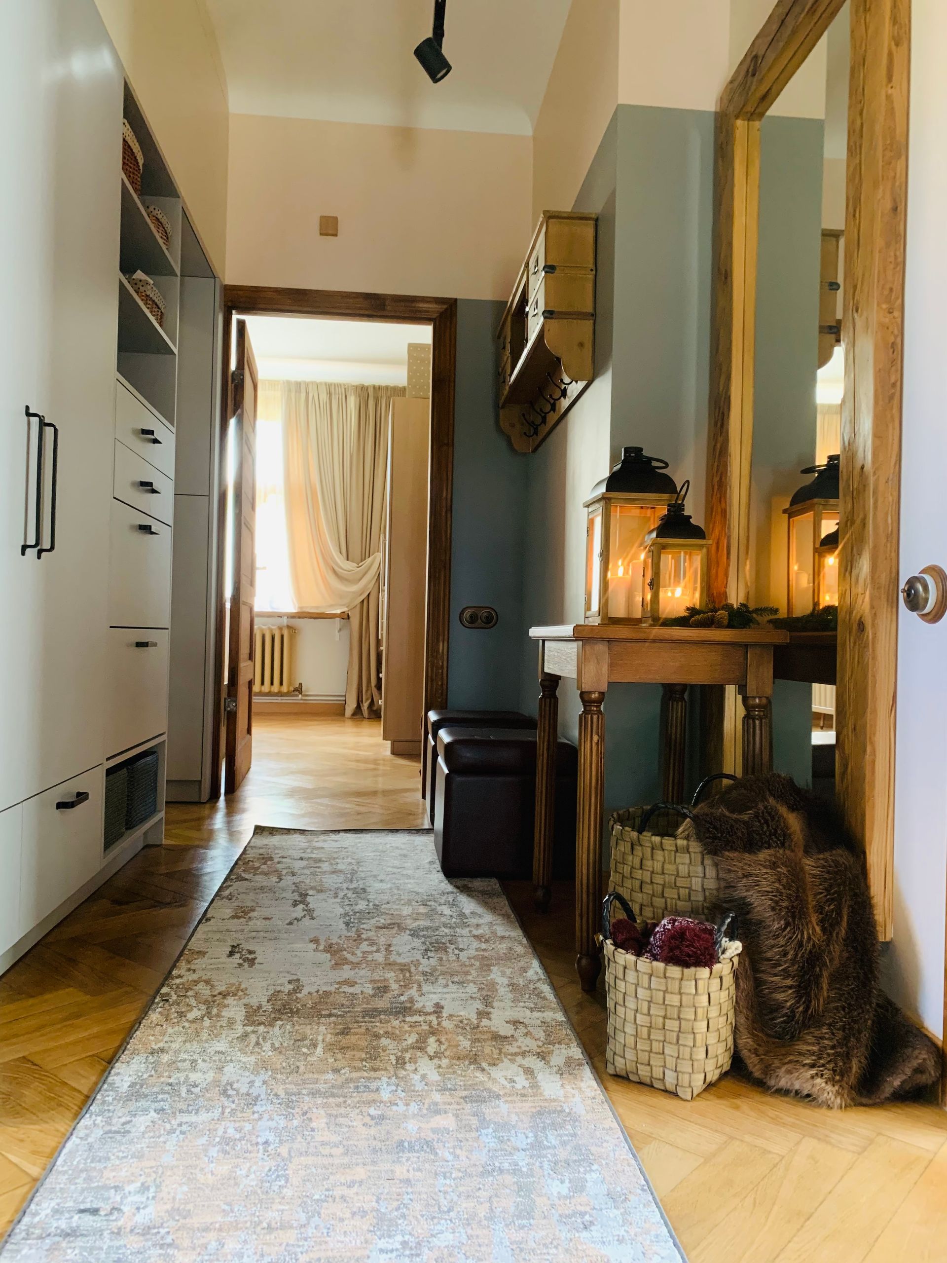 Koridora interjera dizains.