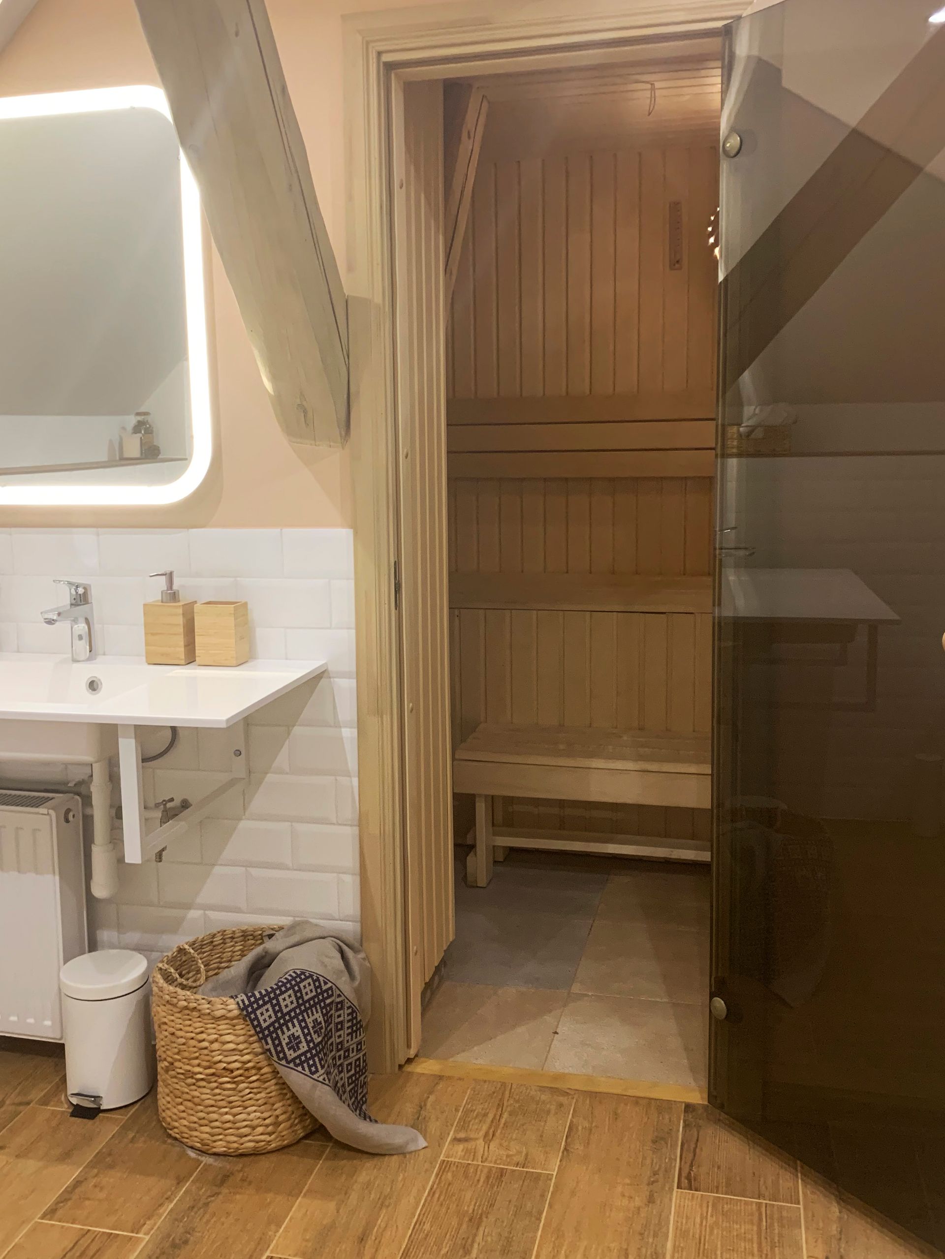 Lauku mājas Viesu apartamentu interjera dizains.