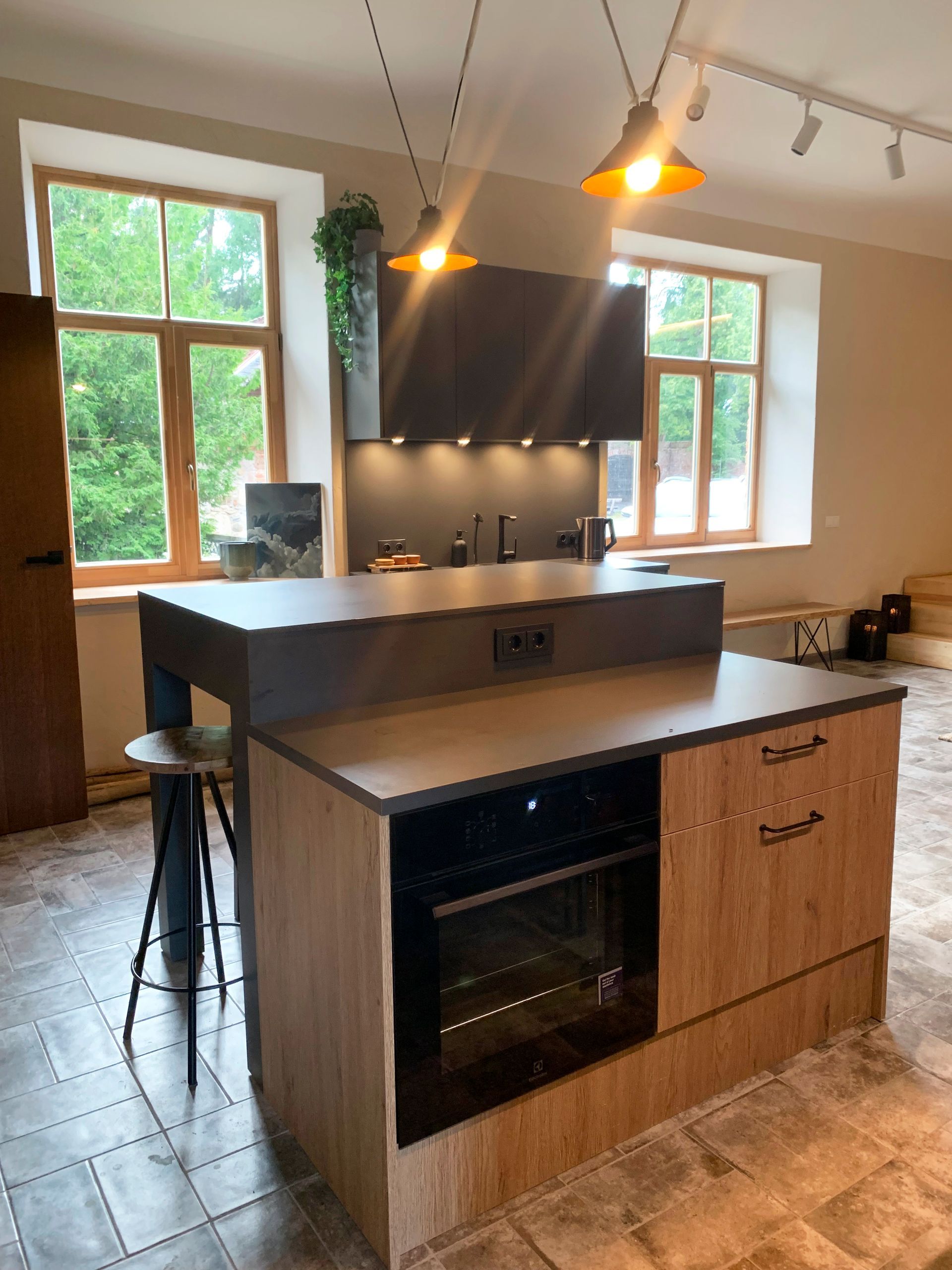 Lauku mājas viesu apartamentu interjera dizains.