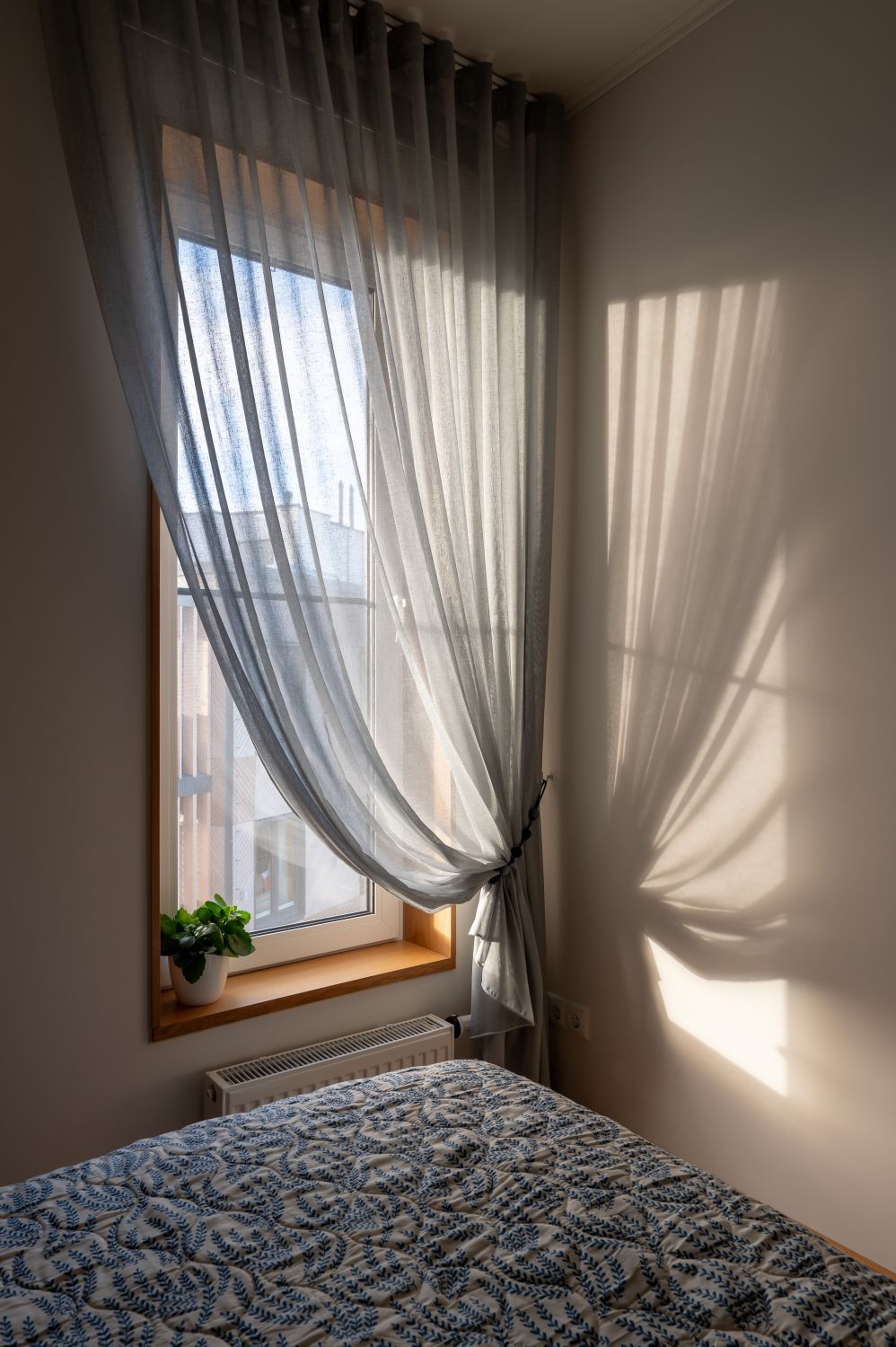 Dzīvokļa interjera dizains. Guļamistabas interjers,