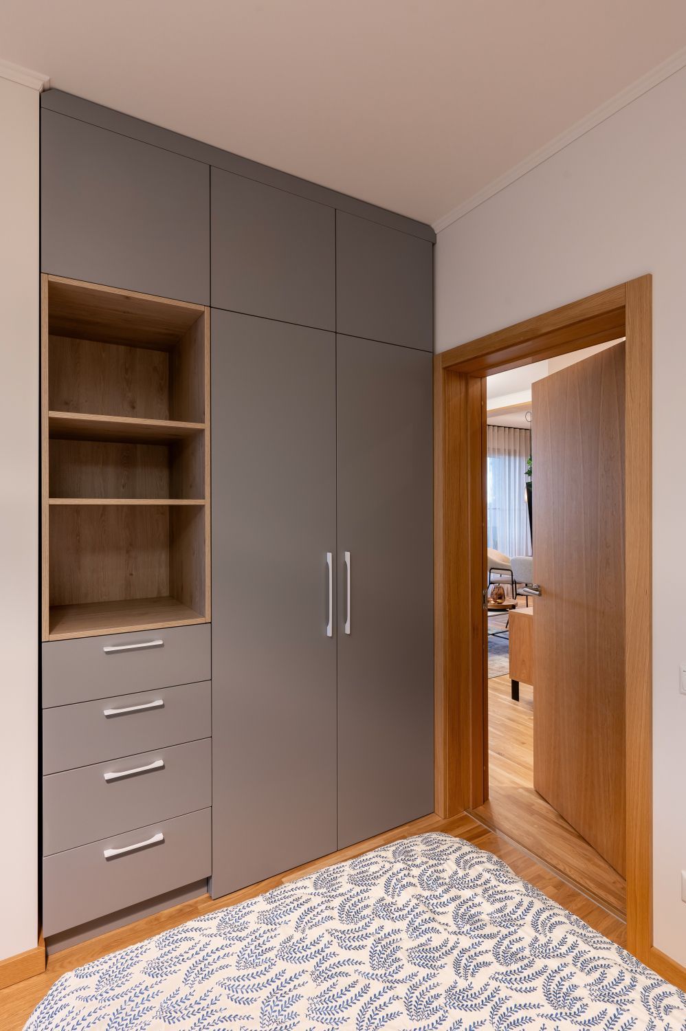 Dzīvokļa interjera dizains. Guļamistabas interjers, Skapis.