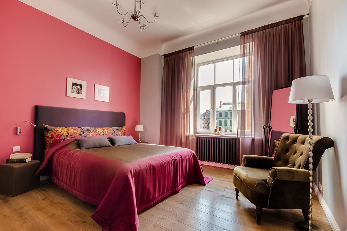 Dzīvokļa interjera dizains. Guļamistabas interjera dizains. Košs un pārliecinošs