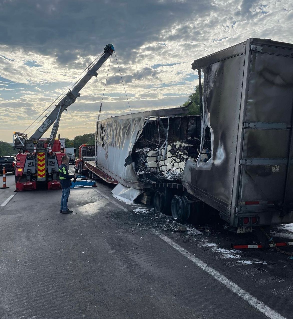 heavy duty roadside crash with towing assistance